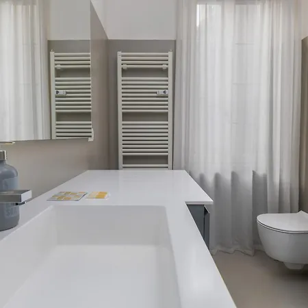 Kramer House, In The Fashion District! Apartamento Milán